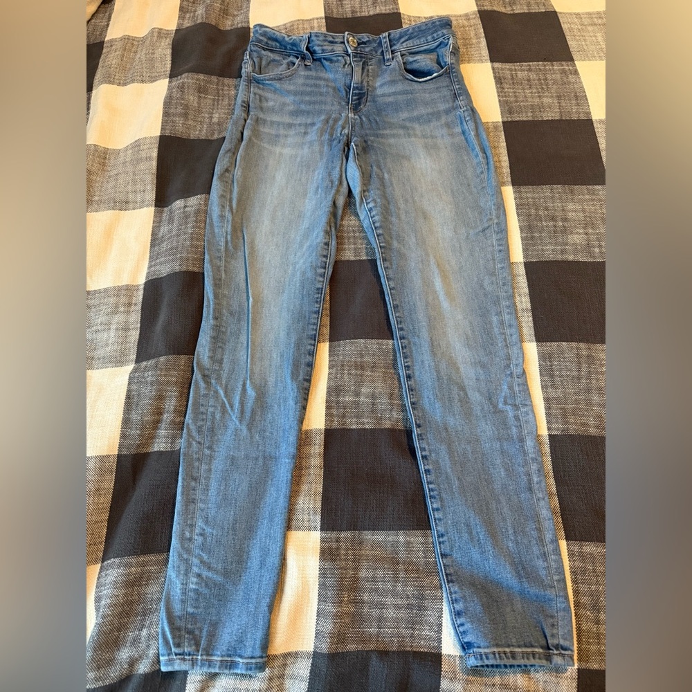 American Eagle Outfitters Light Blue Skinny Jeans